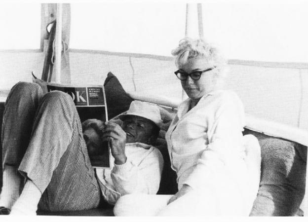 Frank Sinatra và Marilyn Monroe vào mùa hè năm 1961