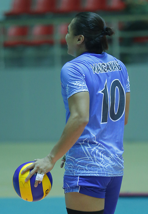 Nữ VĐV bị nghi chuyển giới tính Indonesia, Aprilia Manganang, Kim Huệ, đội tuyển bóng chuyền Việt Nam, VTV Cup 2016