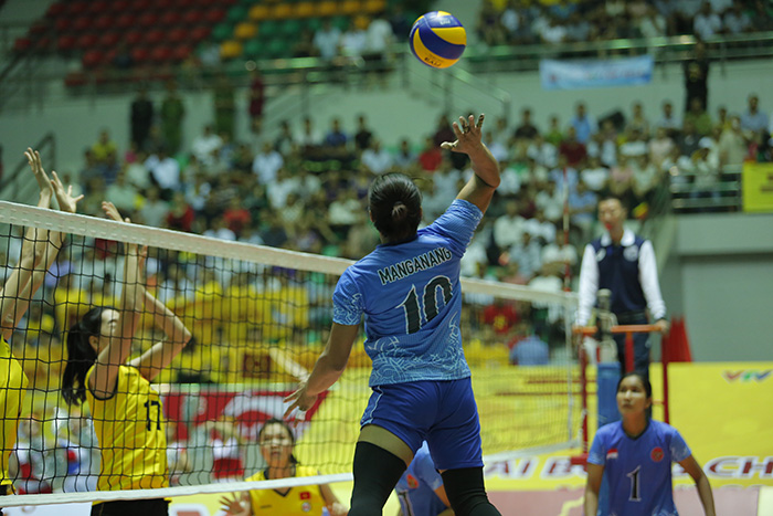 Nữ VĐV bị nghi chuyển giới tính Indonesia, Aprilia Manganang, Kim Huệ, đội tuyển bóng chuyền Việt Nam, VTV Cup 2016