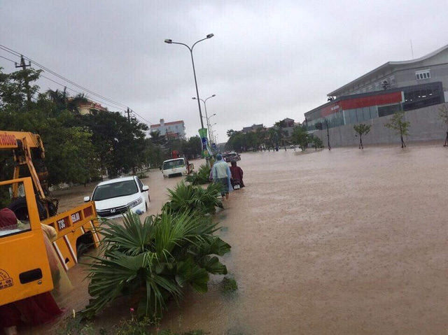 Mưa lũ đã khiến giao thông nhiều nơi ở Quảng Bình bị tê liệt