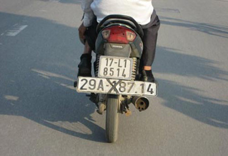 Biển nào mới đúng?