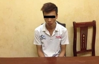 Đối tượng manh động đe dọa giết người, đ&acirc;m cảnh s&aacute;t bị thương