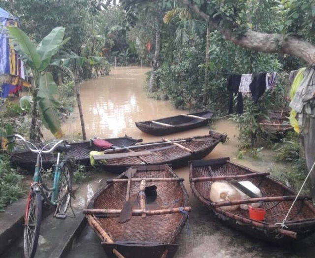 Những chiếc thuyền phía nhà trai chuẩn bị để đi rước dâu