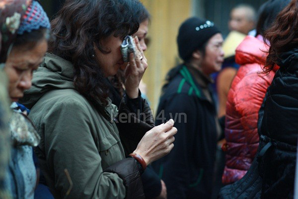 Người yêu khóc ngất bên linh cữu Vũ Ngọc Cương 23