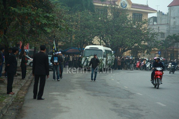 Người yêu khóc ngất bên linh cữu Vũ Ngọc Cương 25