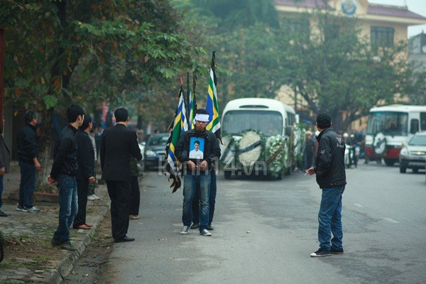 Người yêu khóc ngất bên linh cữu Vũ Ngọc Cương 27