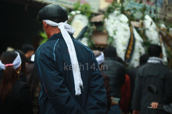 Người yêu khóc ngất bên linh cữu Vũ Ngọc Cương 30