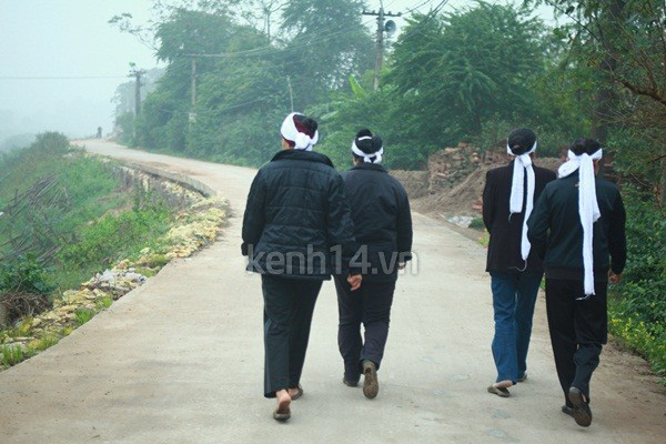 Người yêu khóc ngất bên linh cữu Vũ Ngọc Cương 35