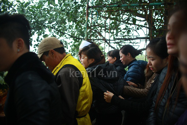 Người yêu khóc ngất bên linh cữu Vũ Ngọc Cương 13