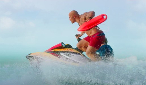 phim-hai-17-cua-dwayne-johnson-lo-dan-my-nhan-boc-lua-6