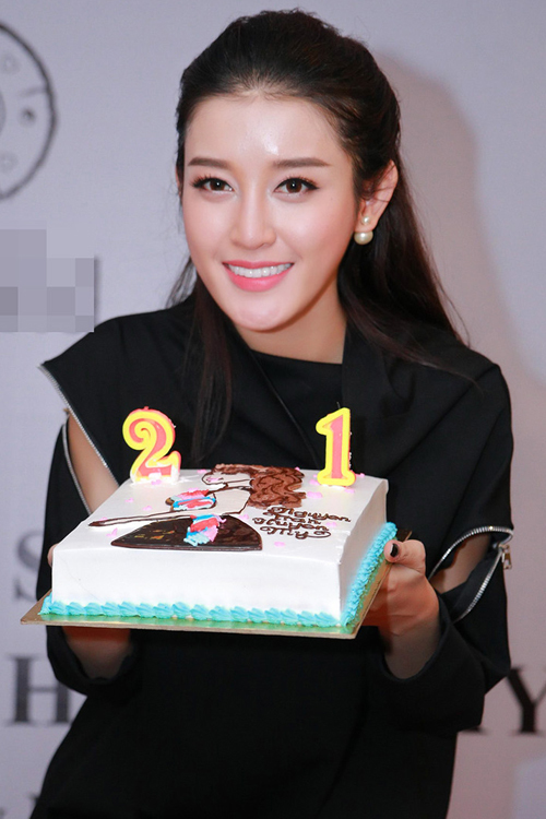 Huyền My: 'Tôi muốn lấy chồng'