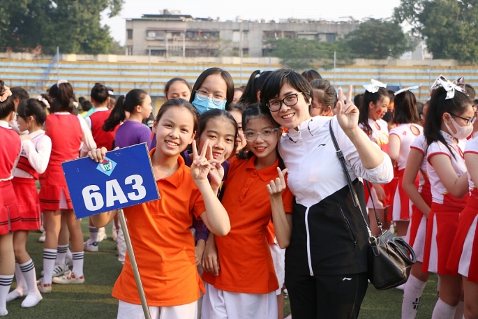 Sôi động ngày hội thể thao học sinh chào mừng 70 năm thành lập trường THCS Tây Sơn Sôi động ngày hội thể thao học sinh chào mừng 70 năm thành lập trường THCS Tây Sơn