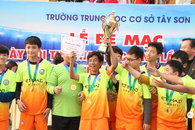 Sôi động ngày hội thể thao học sinh chào mừng 70 năm thành lập trường THCS Tây Sơn Sôi động ngày hội thể thao học sinh chào mừng 70 năm thành lập trường THCS Tây Sơn