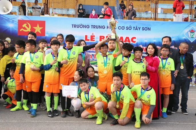 Sôi động ngày hội thể thao học sinh chào mừng 70 năm thành lập trường THCS Tây Sơn Sôi động ngày hội thể thao học sinh chào mừng 70 năm thành lập trường THCS Tây Sơn