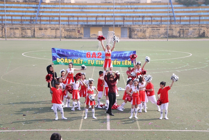 Sôi động ngày hội thể thao học sinh chào mừng 70 năm thành lập trường THCS Tây Sơn