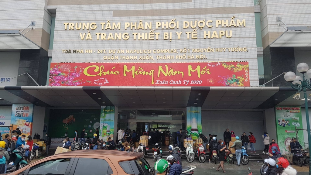 nhieu quay thuoc tai ha noi trung bien khong ban khau trang nuoc rua tay