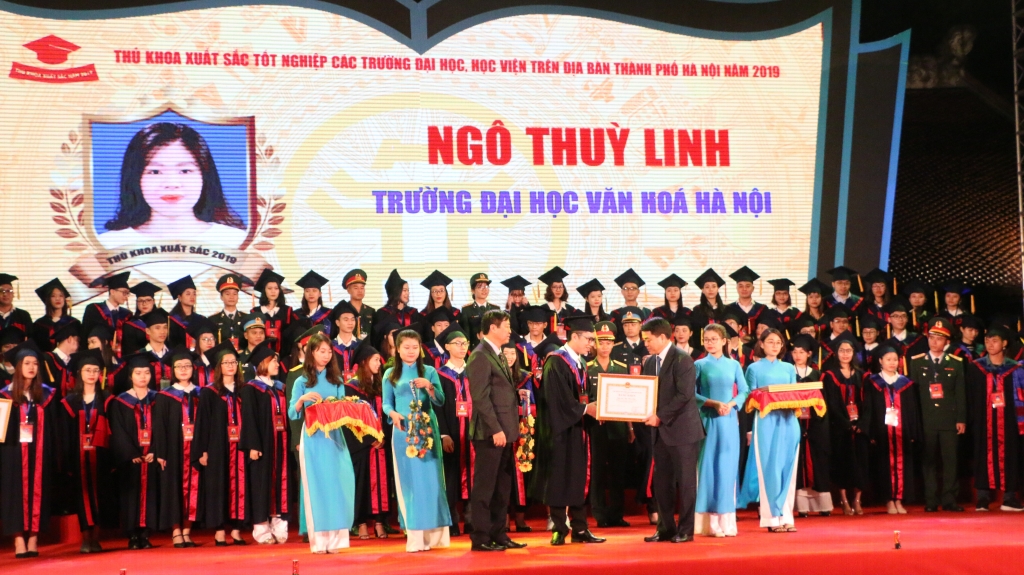 ha noi tuyen duong 86 thu khoa xuat sac tot nghiep dai hoc nam 2019