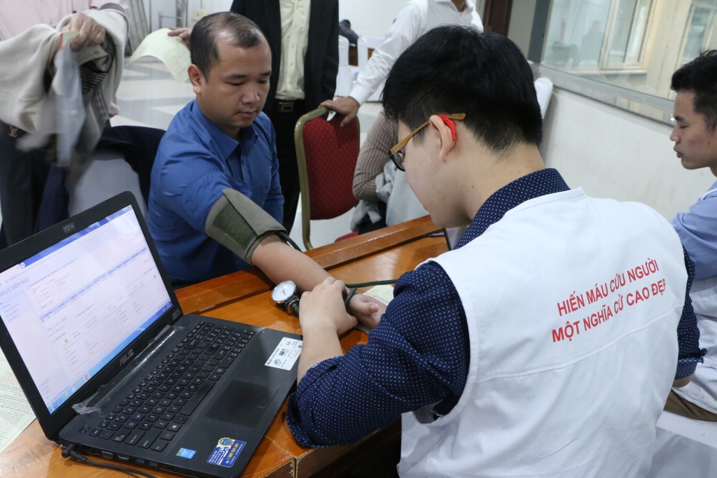 doan vien thanh nien khoi cac co quan tp ha noi soi noi tham gia ngay hoi hien mau tinh nguyen nam 2019