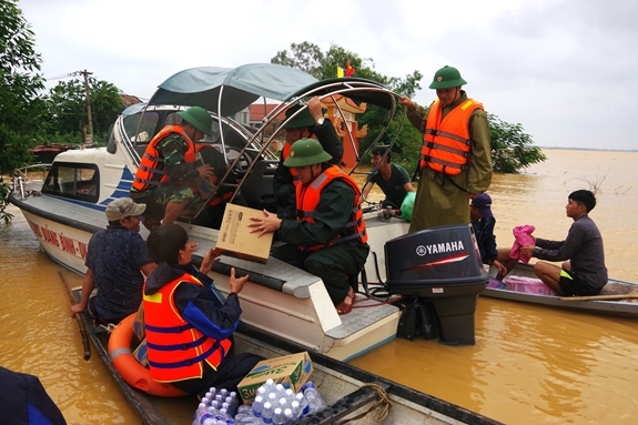 tap trung khac phuc hau qua mua lu de som on dinh doi song nhan dan