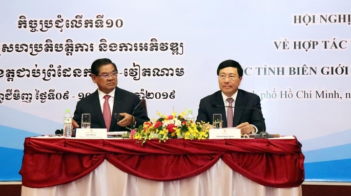Việt Nam - Campuchia quyết tâm thúc đẩy kết nối hai nền kinh tế