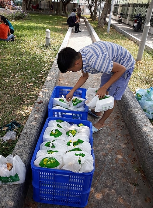 Bí thư Thành ủy Nguyễn Thiện Nhân trực tiếp có mặt chỉ đạo điều tra, khắc phục hậu quả đám cháy bi thu thanh uy nguyen thien nhan truc tiep co mat chi dao dieu tra khac phuc vu hau qua dam chay