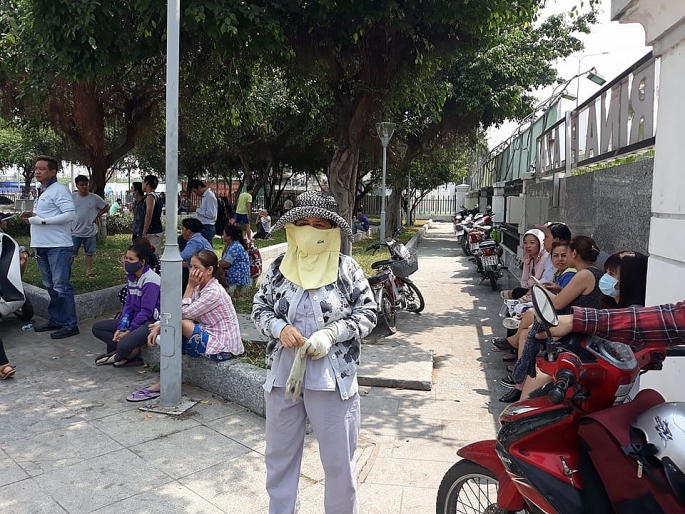 Bí thư Thành ủy Nguyễn Thiện Nhân trực tiếp có mặt chỉ đạo điều tra, khắc phục hậu quả đám cháy bi thu thanh uy nguyen thien nhan truc tiep co mat chi dao dieu tra khac phuc vu hau qua dam chay