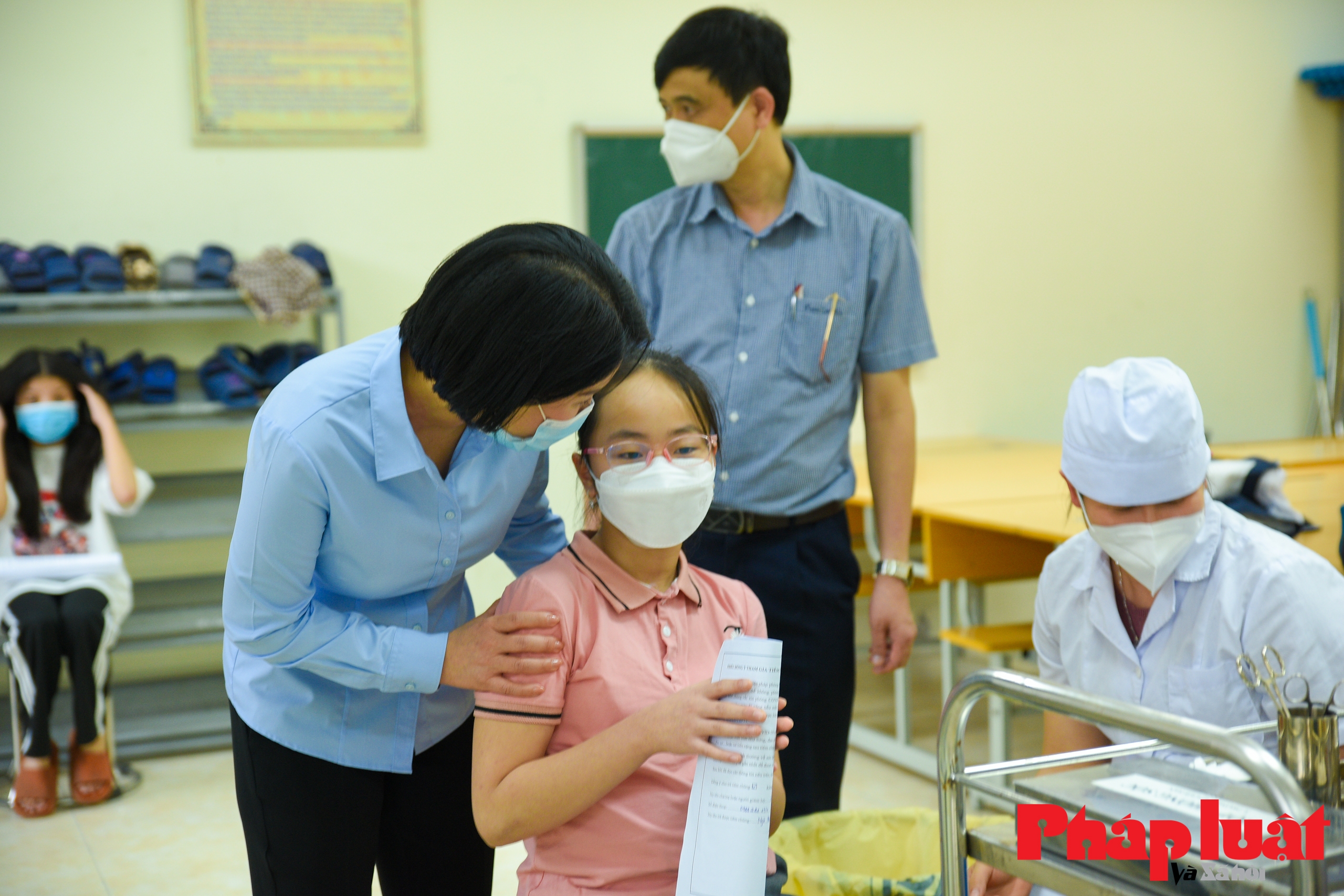 Hà Nội bắt đầu triển khai tiêm vắc xin COVID-19 cho trẻ dưới 12 tuổi