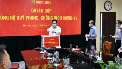 Bộ Ngoại giao quyên góp hơn 231 triệu đồng ủng hộ công tác phòng, chống dịch Covid-19