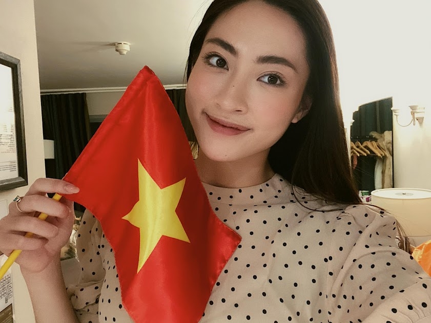 Dàn Hậu háo hức dự đoán tỷ số của đội tuyển Việt Nam trước UAE