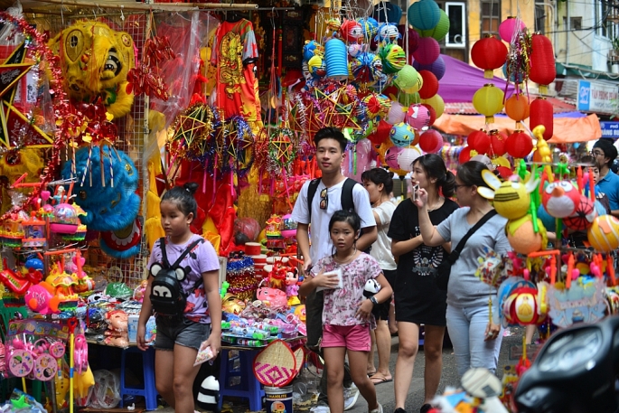 lung linh pho den lon nhat ha noi