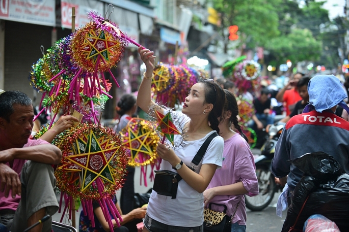 lung linh pho den lon nhat ha noi