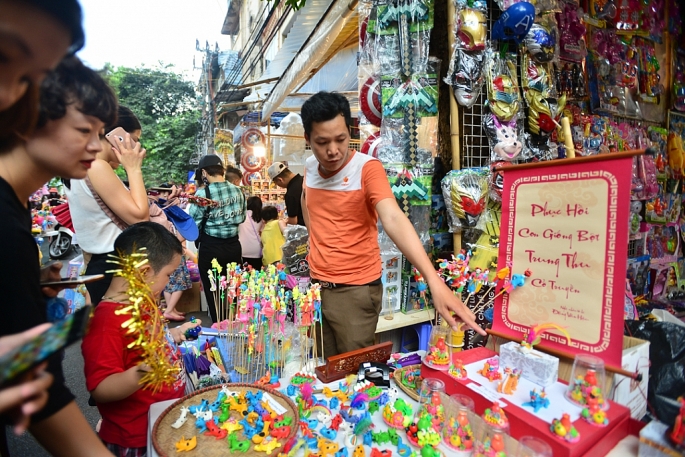 lung linh pho den lon nhat ha noi