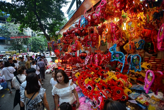 lung linh pho den lon nhat ha noi