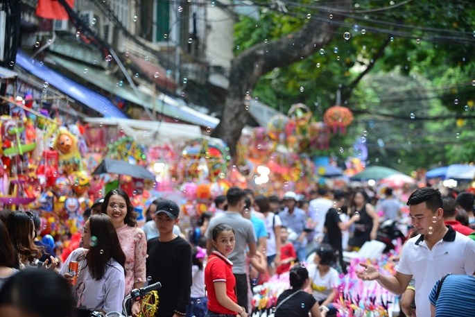 lung linh pho den lon nhat ha noi