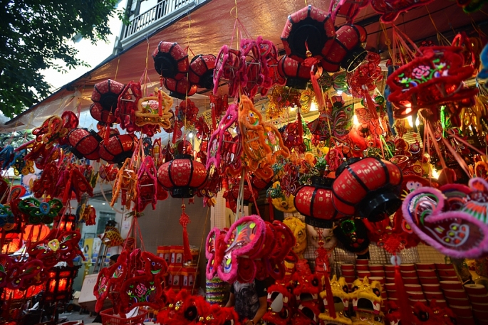 lung linh pho den lon nhat ha noi