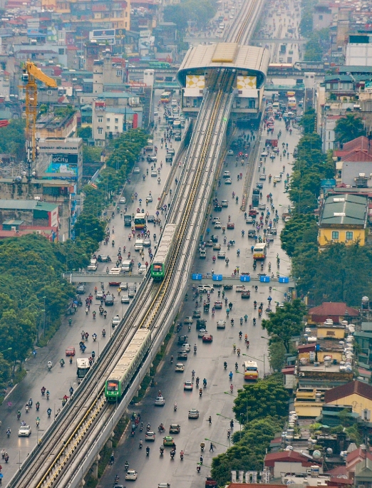 4 doan tau duong sat cat linh ha dong bat ngo di chuyen noi duoi truoc ngay chay thu