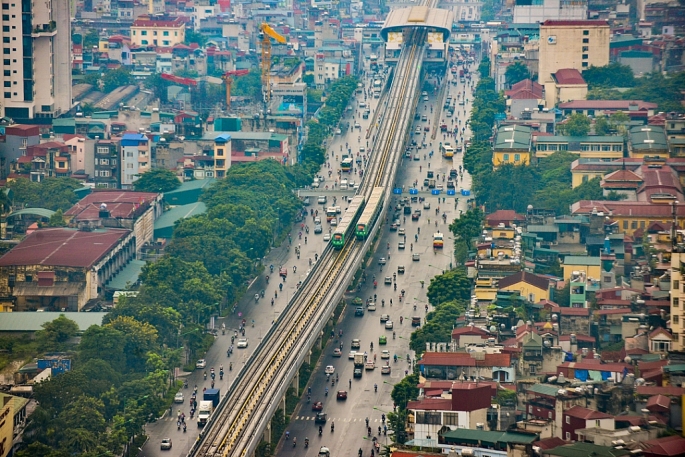 4 doan tau duong sat cat linh ha dong bat ngo di chuyen noi duoi truoc ngay chay thu