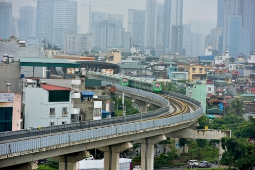 4 đoàn tàu đường sắt Cát Linh-Hà Đông bất ngờ nối đuôi trước ngày chạy thử