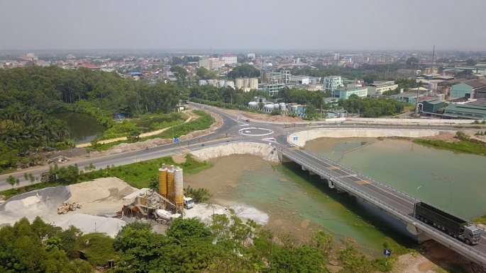 ngam tu tren cao cau vuot 1500 ty noi ba vi phu tho