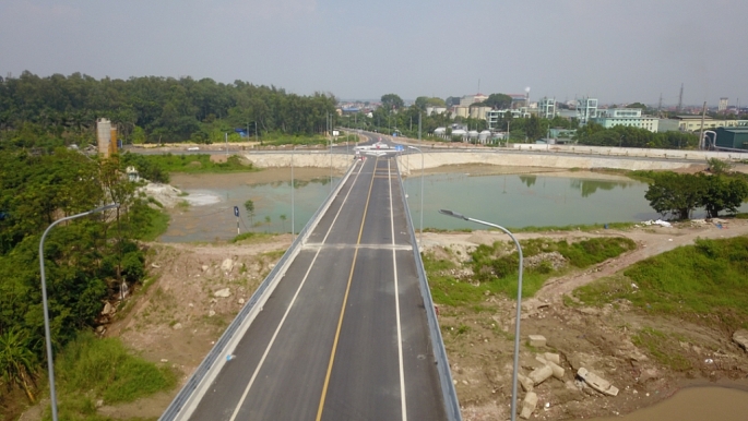 ngam tu tren cao cau vuot 1500 ty noi ba vi phu tho