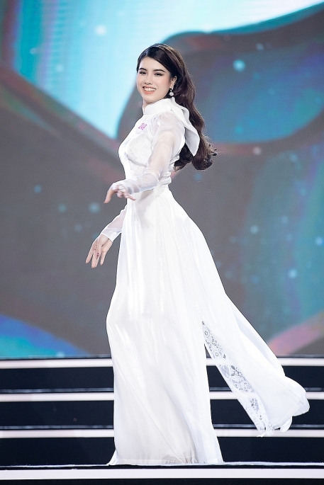 Màn trình diễn áo dài ấn tượng của dàn thí sinh Hoa hậu Việt Nam 2020