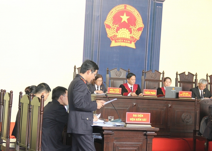 benh nhan cung du toa de doi theo phien xu