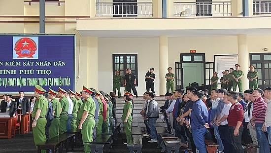 benh nhan cung du toa de doi theo phien xu