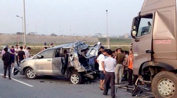 that chat an ninh tai phien toa xet xu vu xe container dam innova di lui tren cao toc ha noi thai nguyen