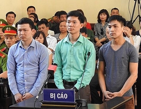 them 4 bi can bi truy to lien quan den vu tai bien y khoa lam 9 nguoi tu vong o hoa binh