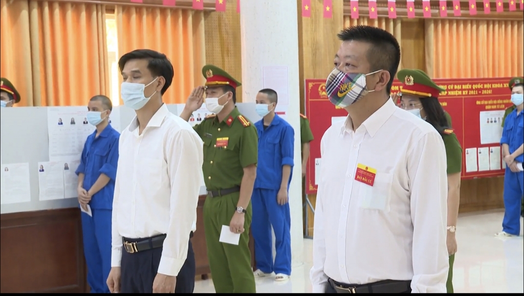 Hình ảnh của CATP Hà Nội bảo đảm quyền bầu cử cho những “cử tri đặc biệt”