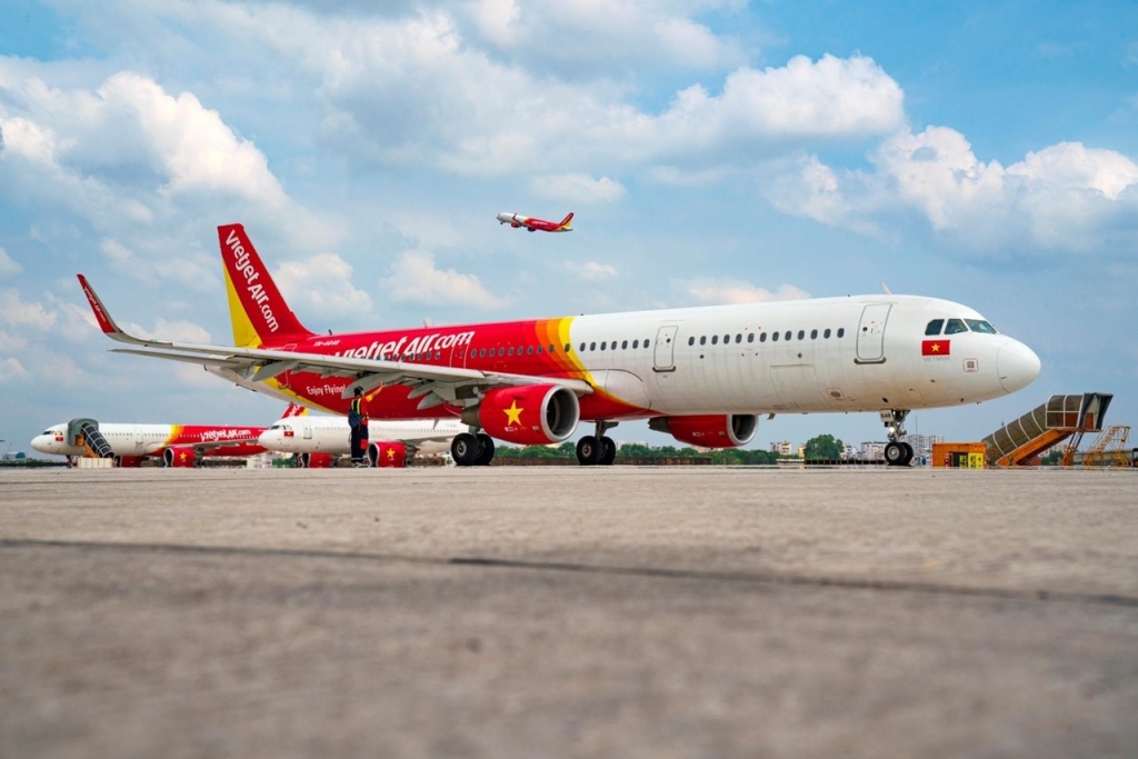 Ngày 10-10: Vietjet mở lại 15 đường bay đón khách trên những chuyến bay xanh an toàn