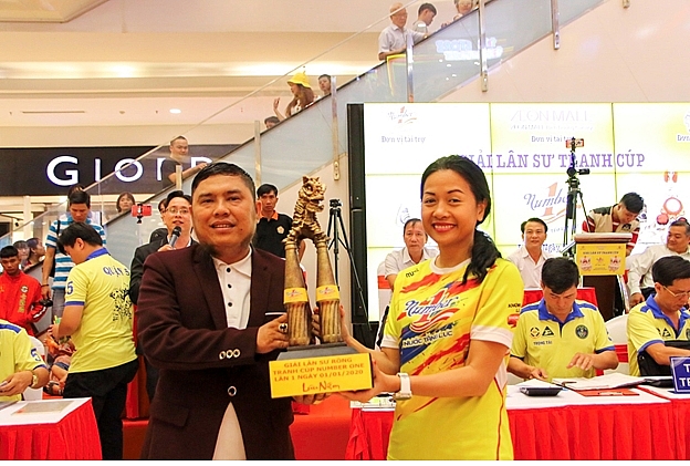 man nhan voi man tranh tai cua 30 doi tai giai lan su tranh cup number 1