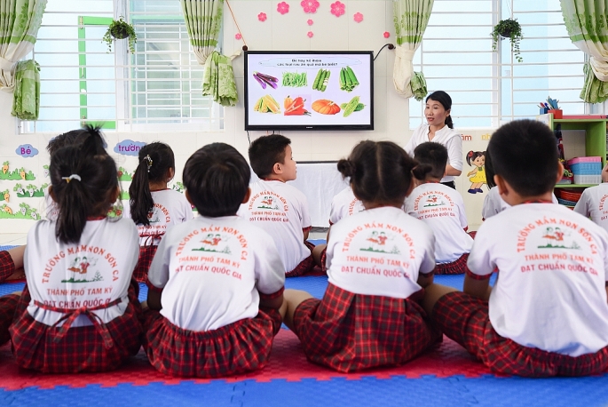 Hình ảnh giáo dục về dinh dưỡng tại một trường mầm non tại Quảng Nam – 1 trong 10 tỉnh, thành phố thực hiện Mô hình điểm Bữa ăn học đường đảm bảo dinh dưỡng hợp lý kết hợp tăng cường hoạt động thể lực năm học 2020-2021.