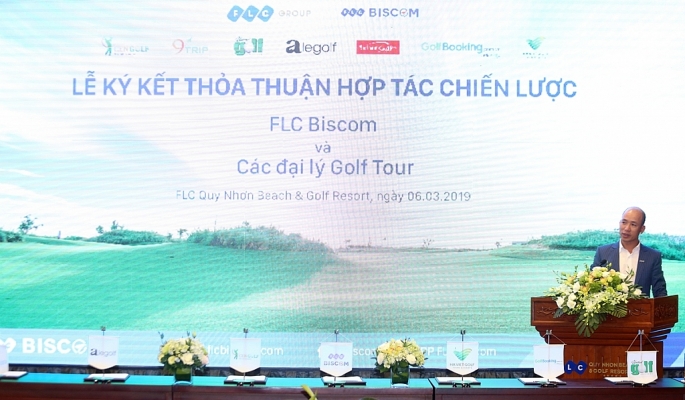 "Cú bắt tay" đột phá của FLC Biscom vôi 10 đại lý golf tour lớn nhất Việt Nam cu bat tay dot pha cua flc biscom voi 10 dai ly golf tour lon nhat viet nam